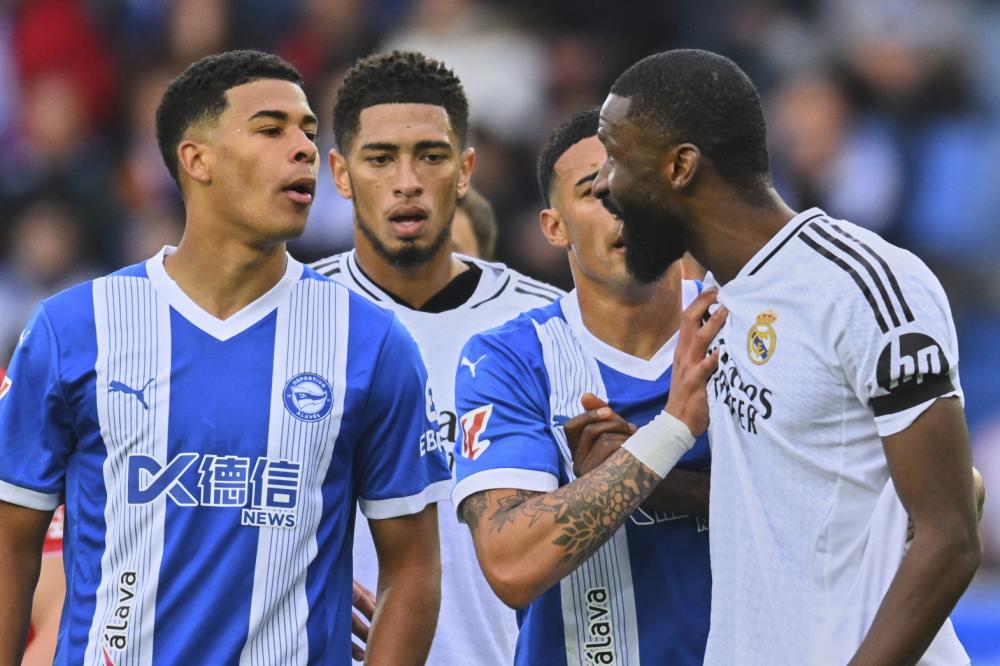 势增添了更 势增添了更